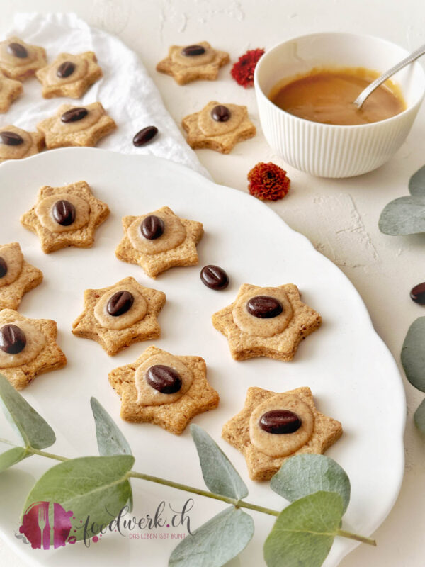 Mocca Sterne mit Kaffeebohne als Deko