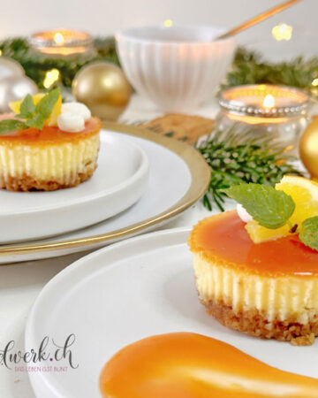 Weihnachtstörtchen mit Frischkäse und Blutorange