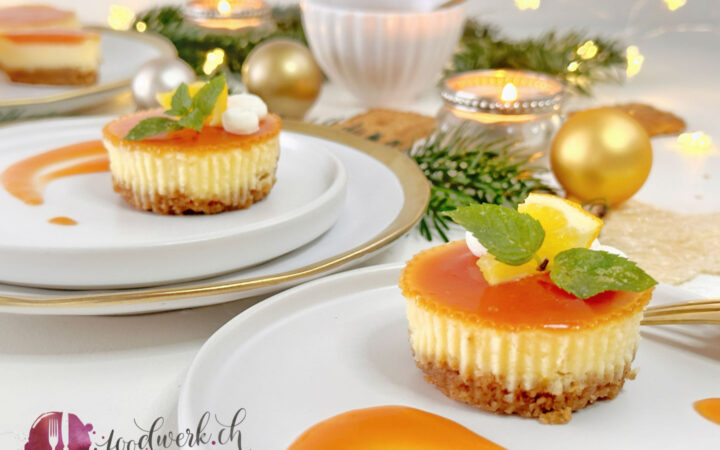 Weihnachtstörtchen mit Frischkäse und Blutorange